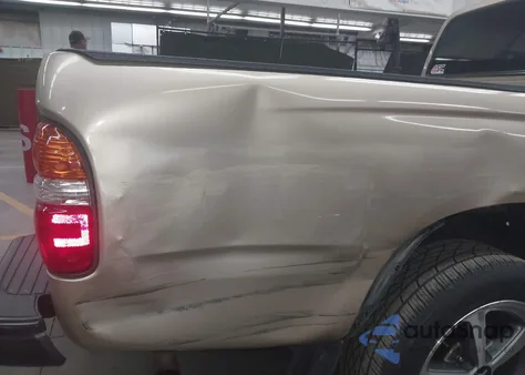 2002 Toyota Tacoma from USA, damaged, VIN 5TENL42N02Z066807